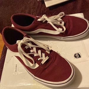 Vans Women’s Burgundy Canvas Sneakers Sz 9.5